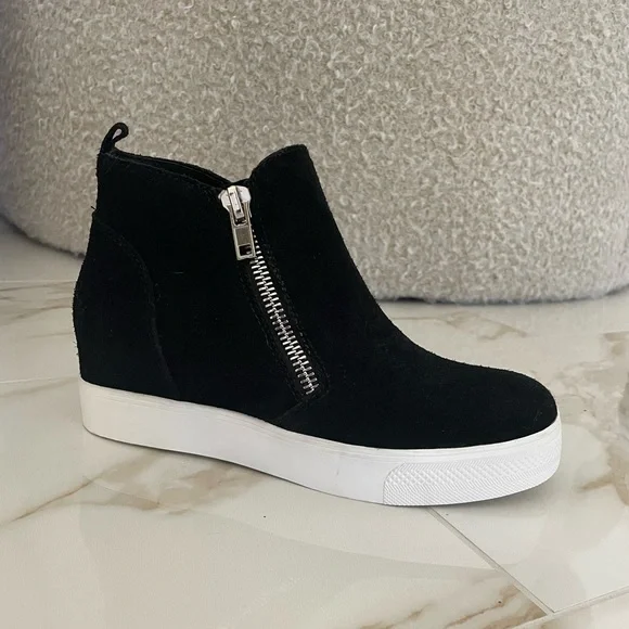 Steve Madden Black Suede Wedge Wedgie Sneakers 8.5 nwot - Picture 4 of 6